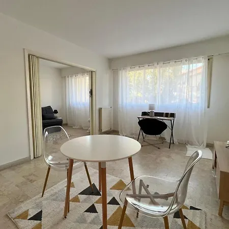 Appartamento Pleasant 1-bedroom Close To The Seaside *